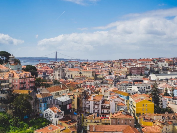 Preços das casas em Portugal continuam a subir
